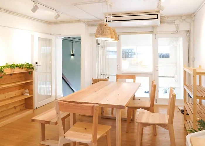 Simple To Sleep Hostel