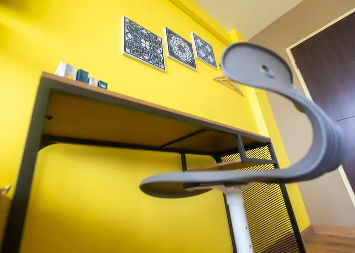 Zzz Hostel @ Don Mueang Airport Bangkok (Adults Only)