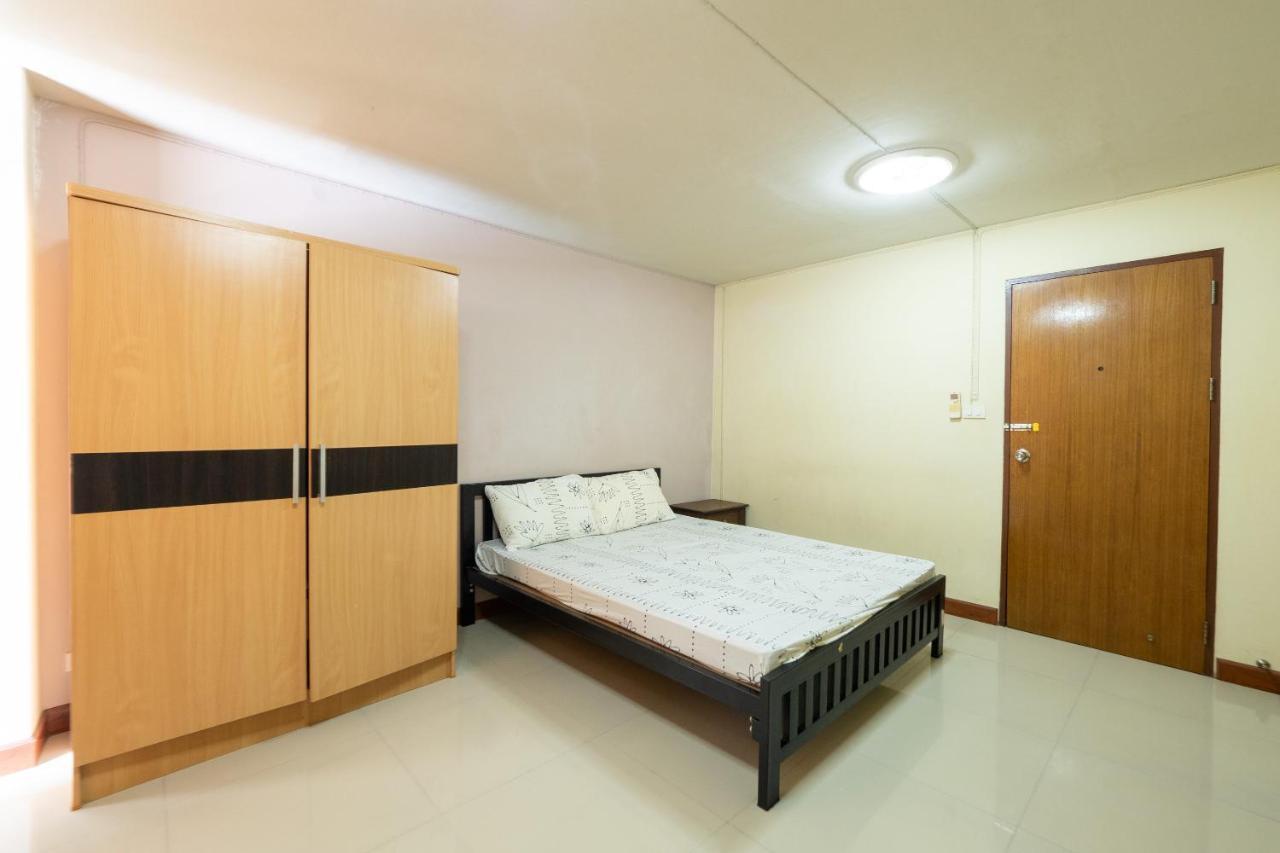 Hotel Oyo 1071 Baan Tevej 3*