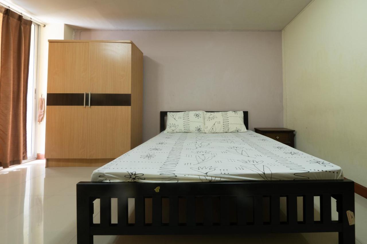 Oyo 1071 Baan Tevej 3* Bangkok