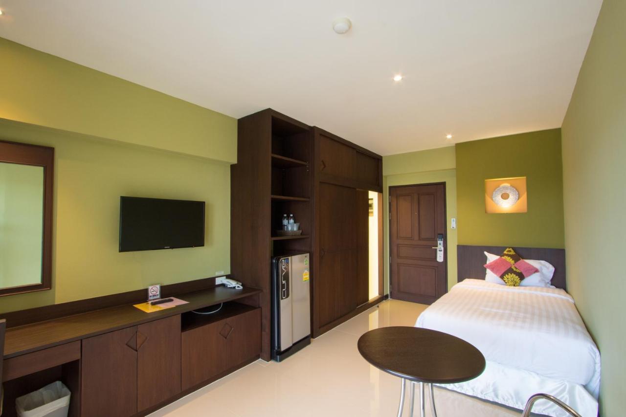 Chateau De Sukhumvit Aparthotel
