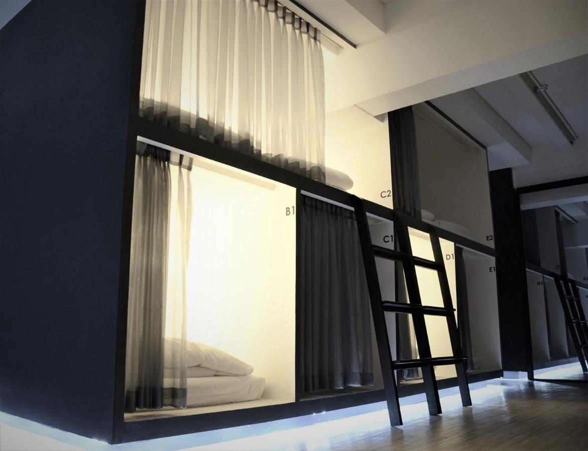 3howw @ Sukhumvit 21 Albergue Banguecoque