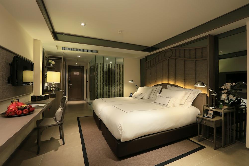 Riva Surya Hotel 4*