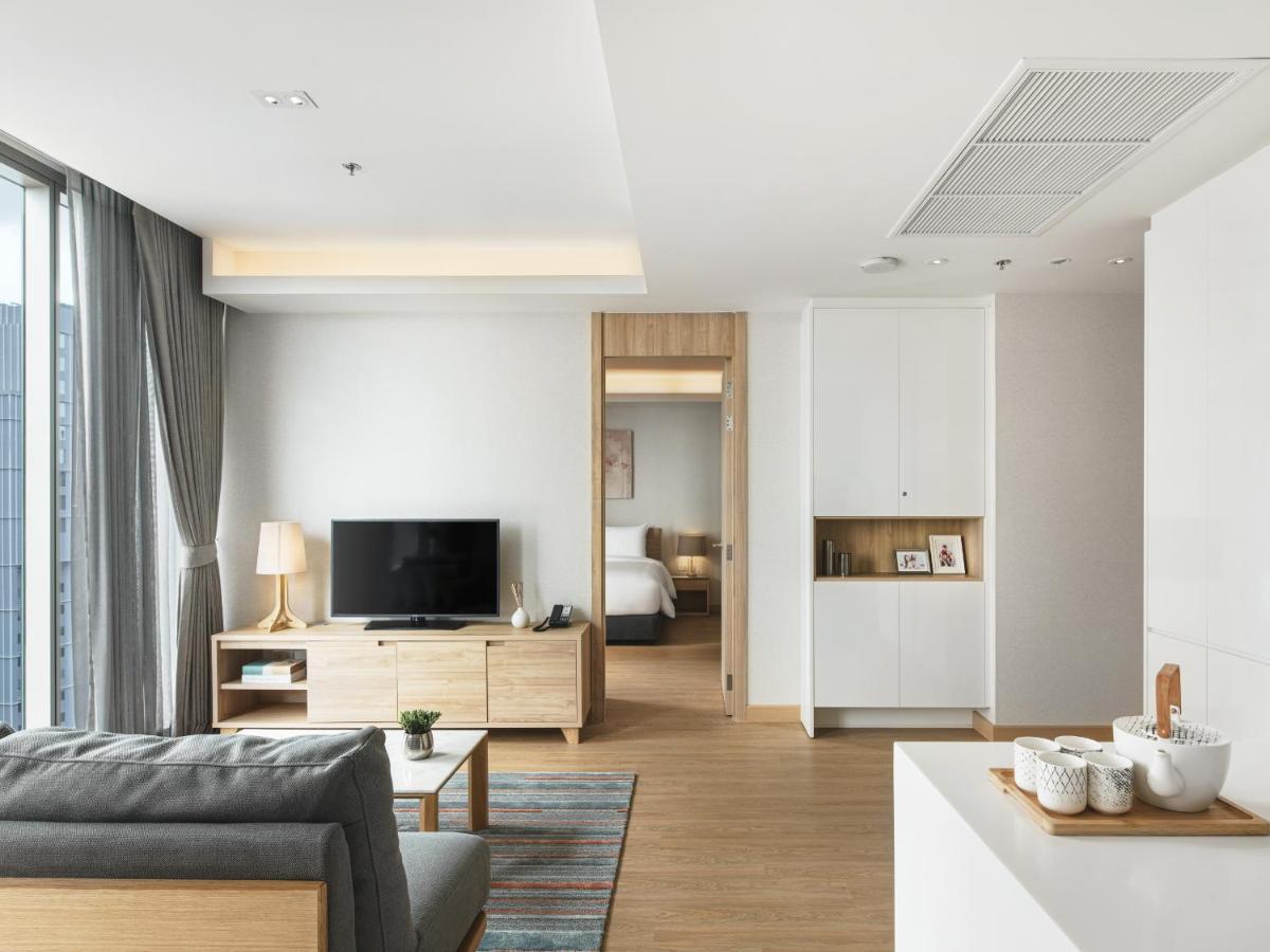 Hotel Oakwood 5*