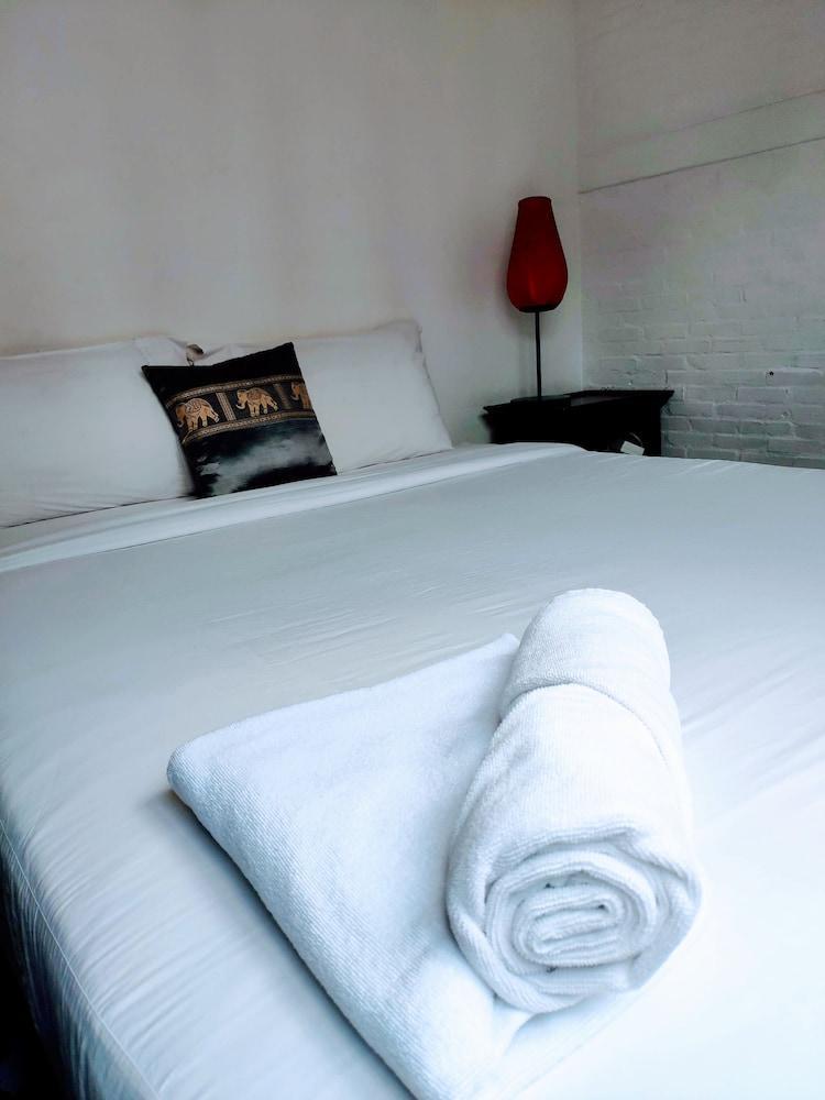 Guest house Pink *