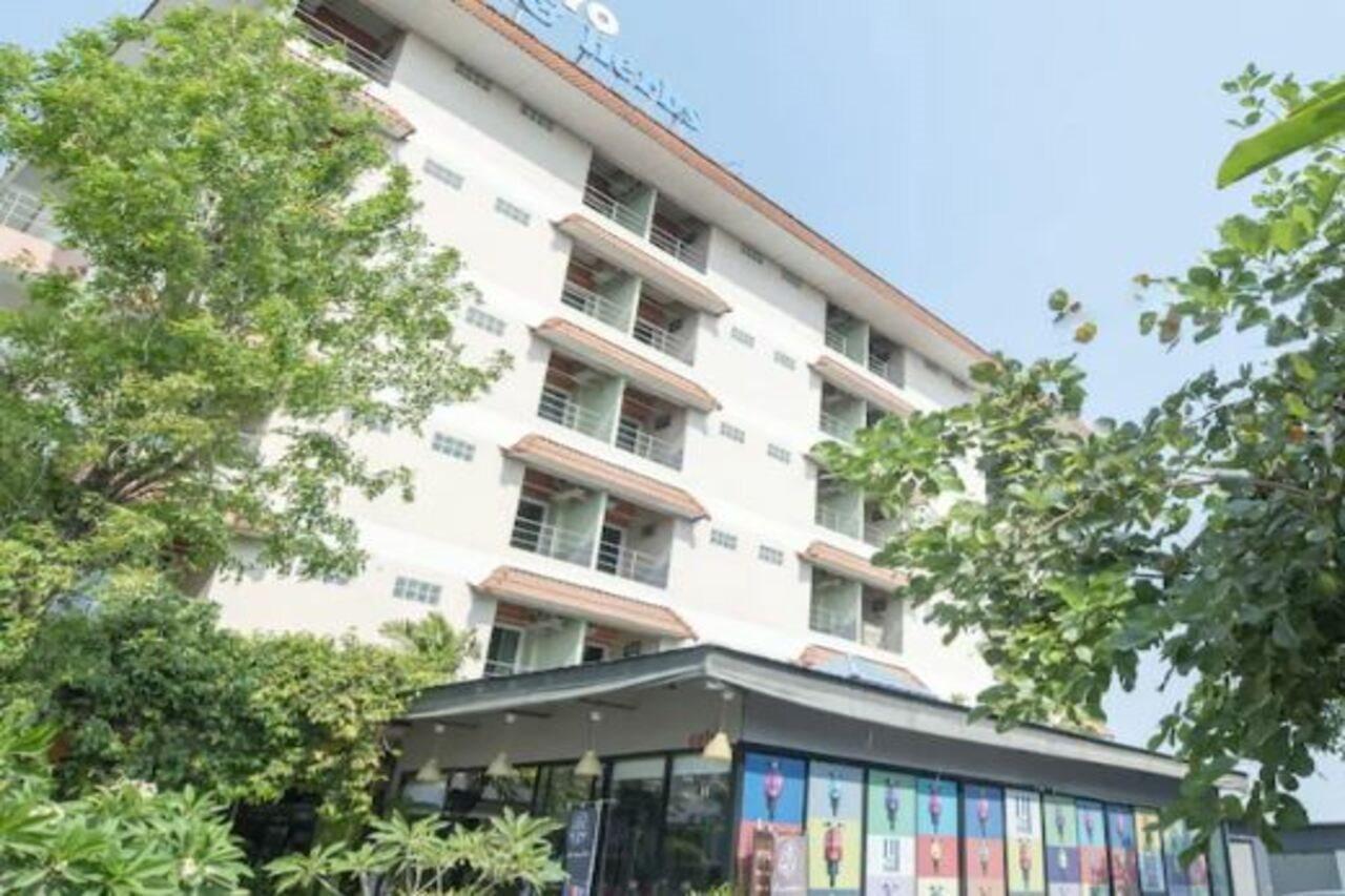 Plai And Herbs Suvarnabhumi Airport Hotel 3*