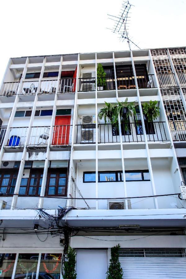 Hidden Habitat - Design Gasthof Bangkok