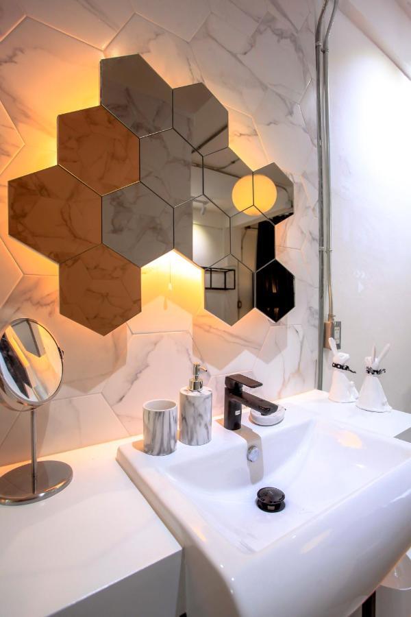 Hidden Habitat - Design Gasthof Bangkok