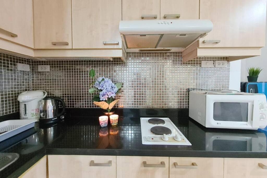 The Glass House Corner Asoke : 1br /wifi/netflix Apartment Bangkok