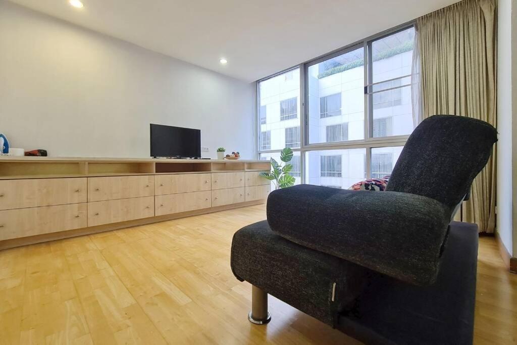 The Glass House Corner Asoke : 1br /wifi/netflix Apartment *
