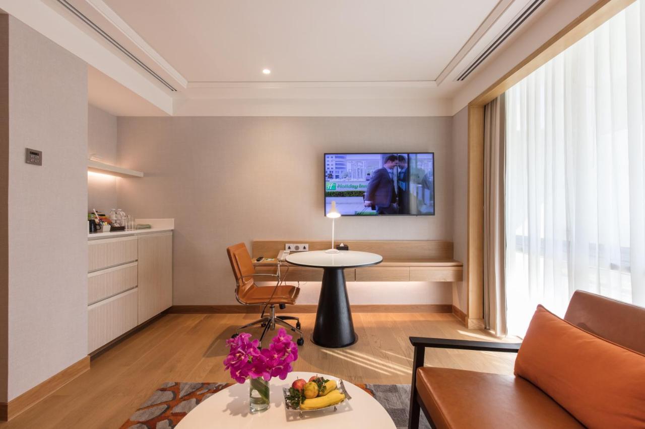 By Ihg