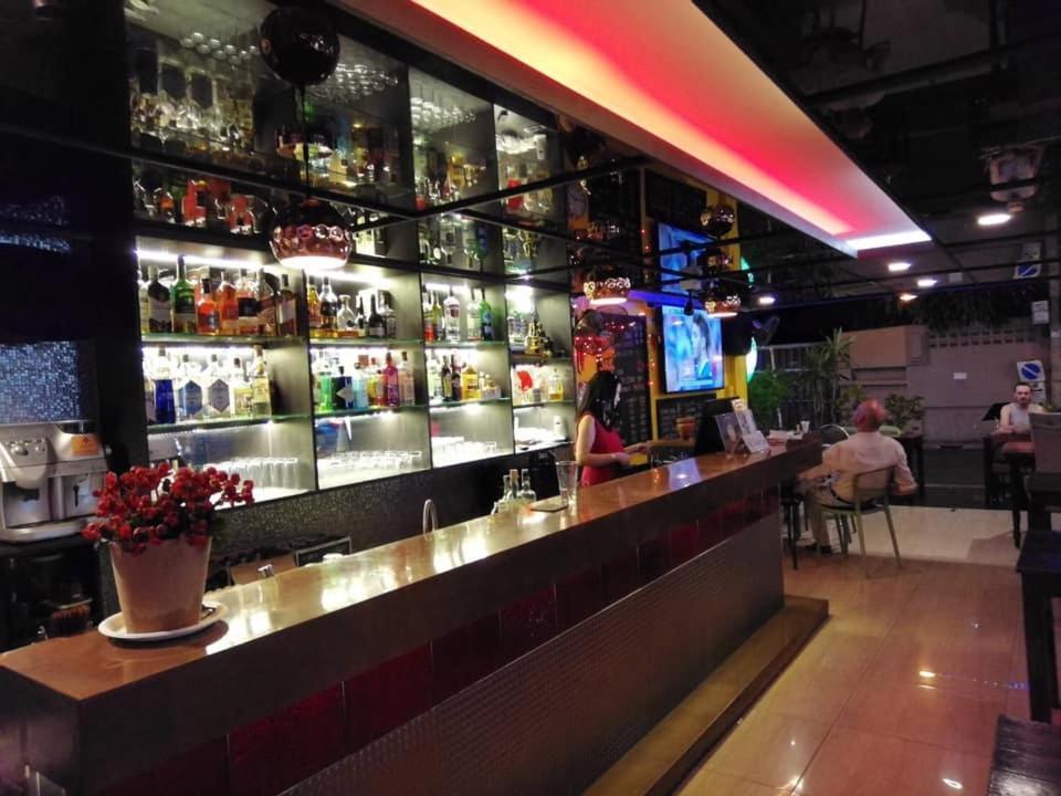 Wisma tamu Maderla Bangkok