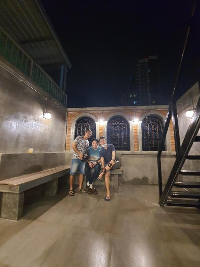 Hostel Station8