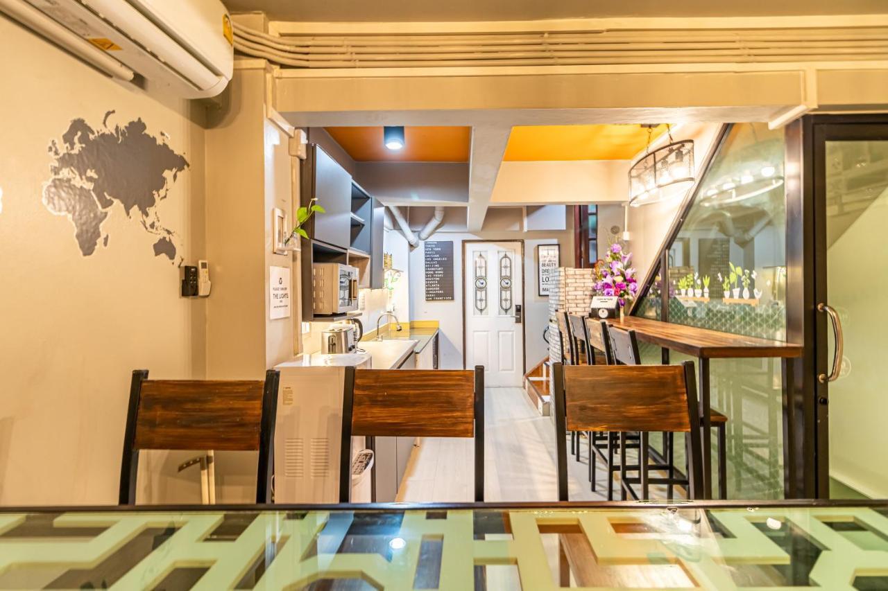 Snoozzze ใกล้รถไฟฟ้า ย่านบางรัก (adults Only) Asrama Bangkok