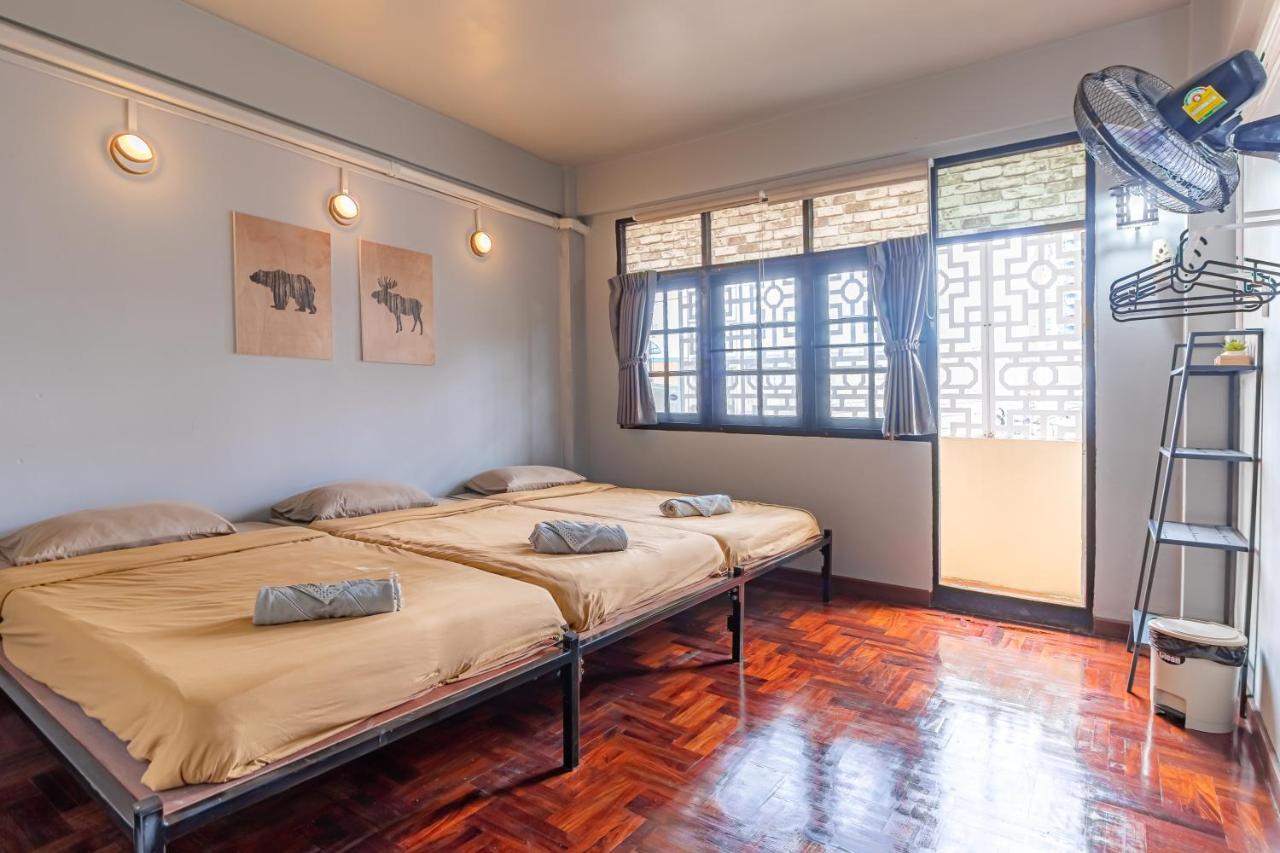 Hostel Snoozzze ใกล้รถไฟฟ้า ย่านบางรัก (adults Only) *