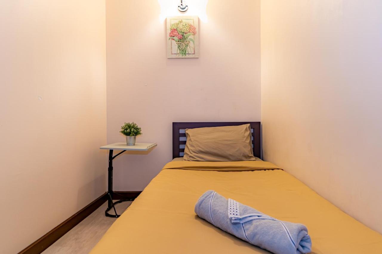 Asrama Snoozzze ใกล้รถไฟฟ้า ย่านบางรัก (adults Only)
