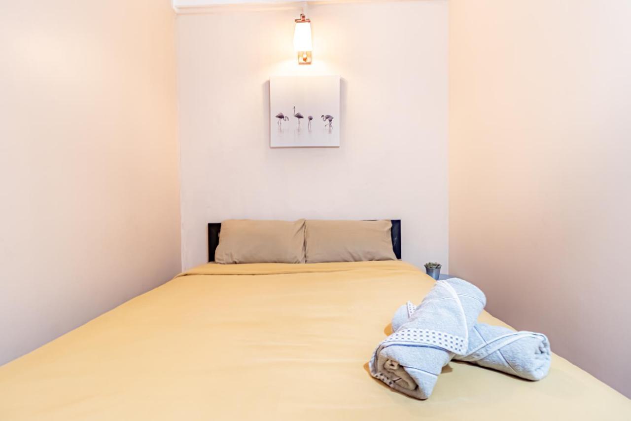 Hostel Snoozzze ใกล้รถไฟฟ้า ย่านบางรัก (adults Only) *