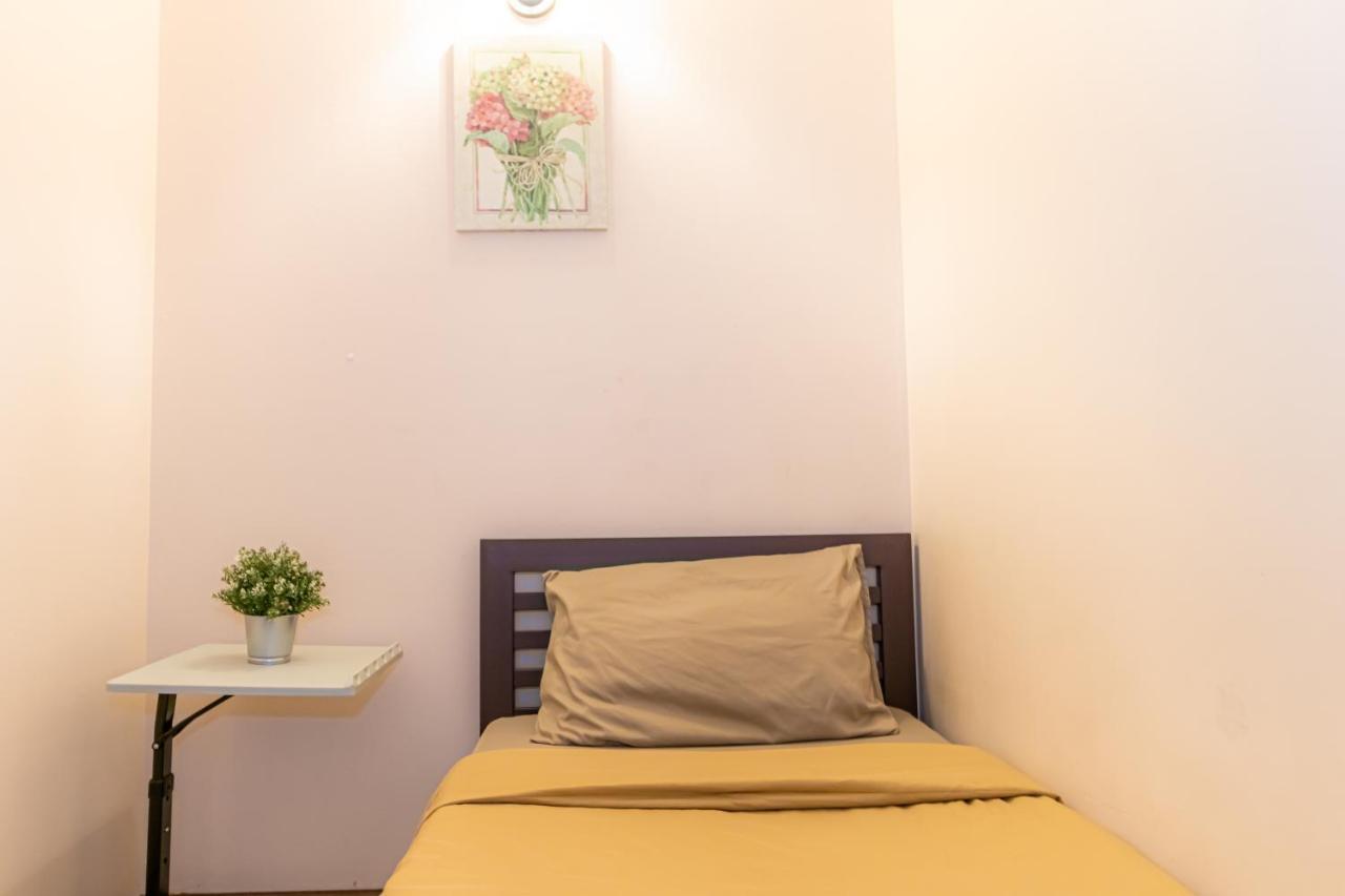 Hostel Snoozzze ใกล้รถไฟฟ้า ย่านบางรัก (adults Only) *