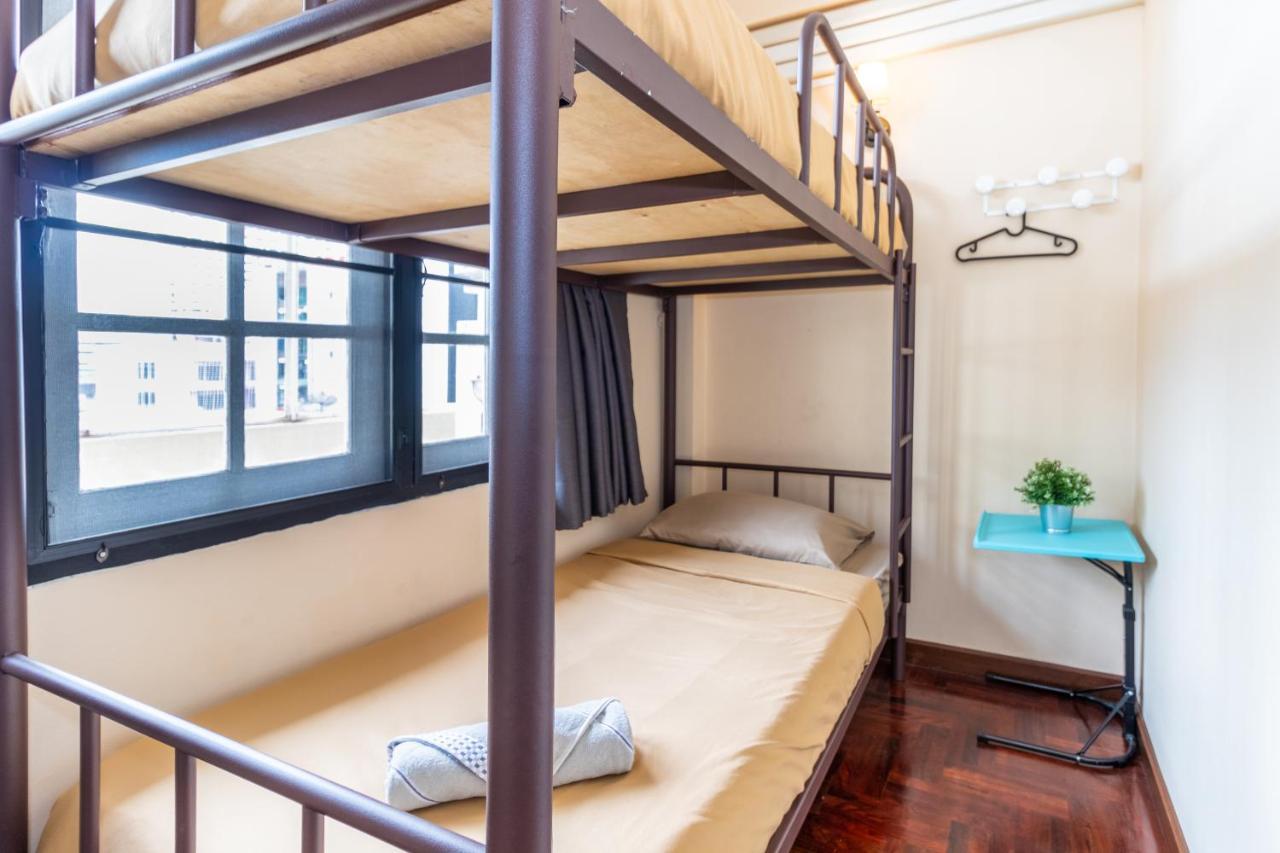 Snoozzze ใกล้รถไฟฟ้า ย่านบางรัก (adults Only) Hostel Bangkok