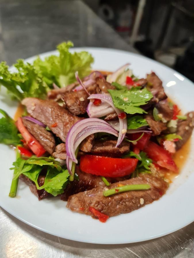 Wisma tamu Maderla Bangkok