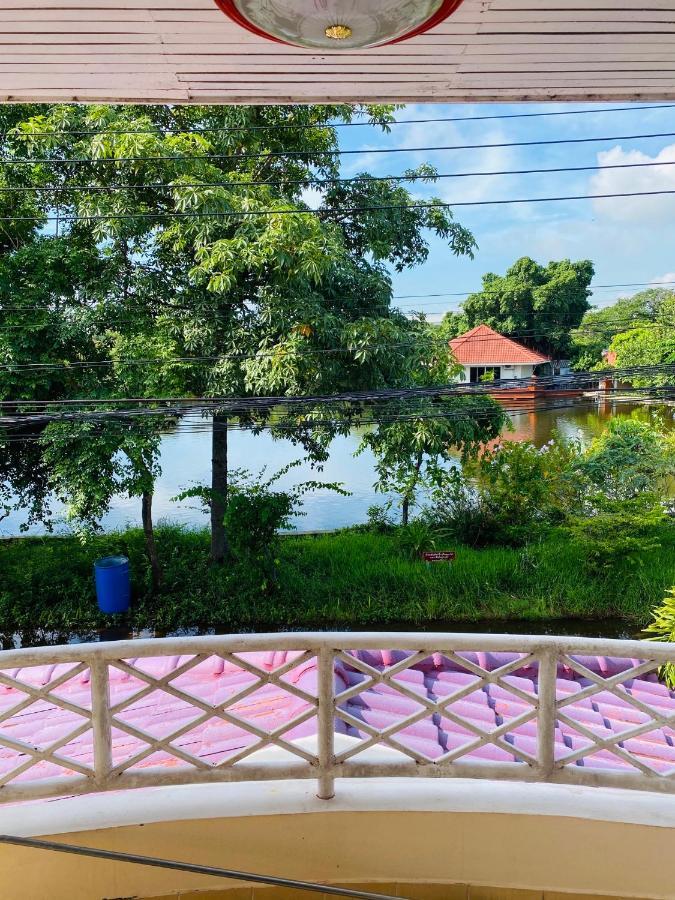 บ้านแบ่งห้องให้พัก บ้านยูกเฮม วิวทะเลสาบ รู้สึกเหมือนบ้านเพื่อน Homestay Bangkok