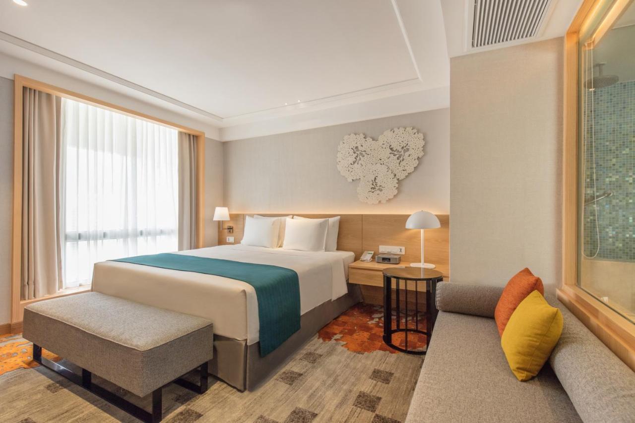 By Ihg 4*