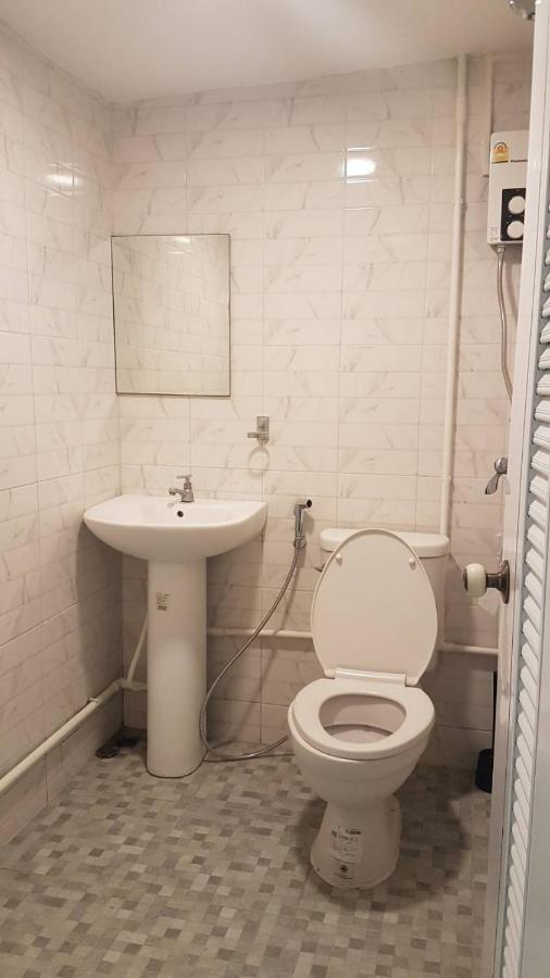 Hostel Snoozzze ใกล้รถไฟฟ้า ย่านบางรัก (adults Only) *