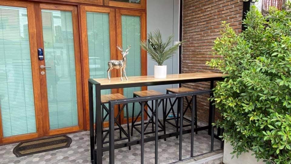 Nature Village Hostel Bangkok