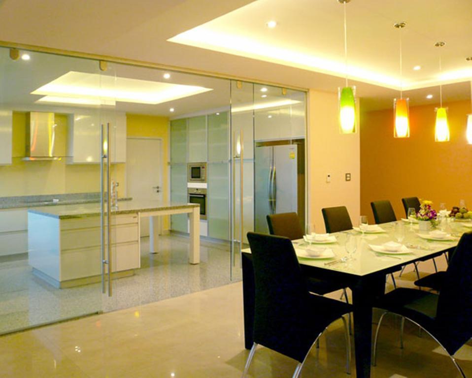Seven Place Executive Residences Aparthotel Bangkok