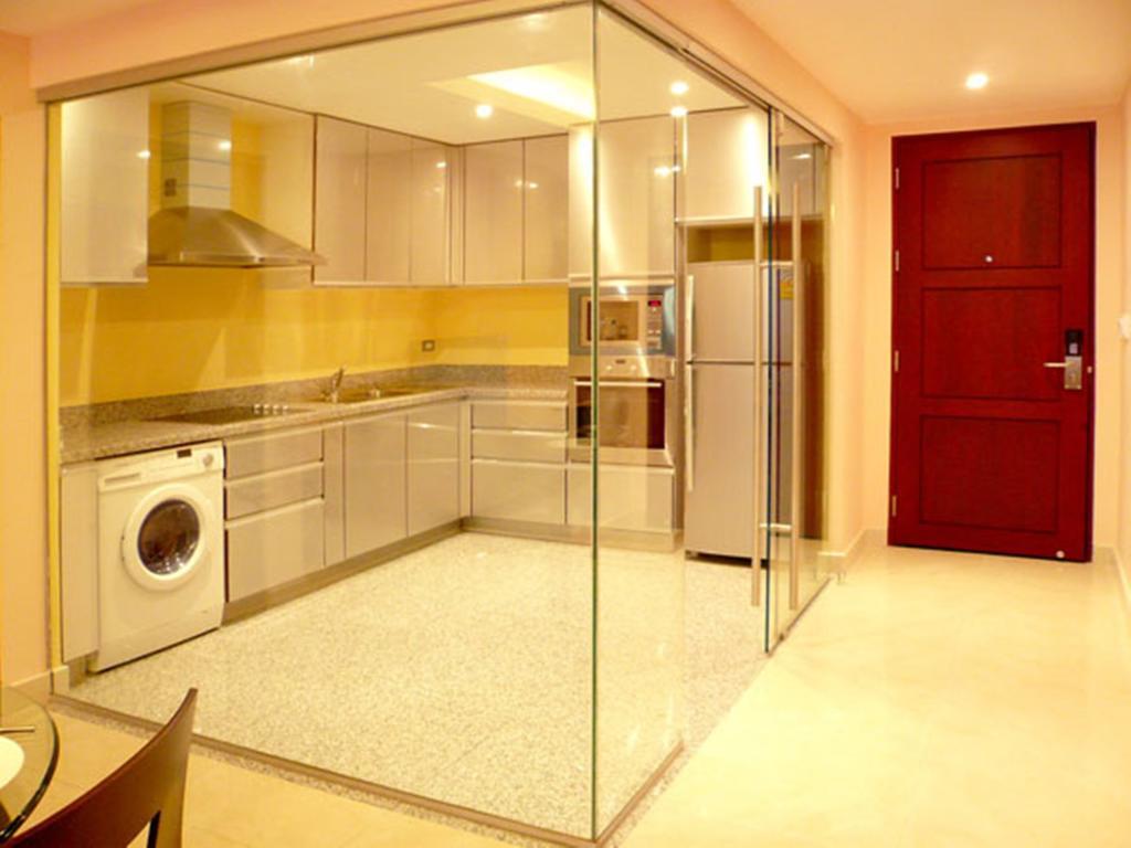 Seven Place Executive Residences Aparthotel 3*