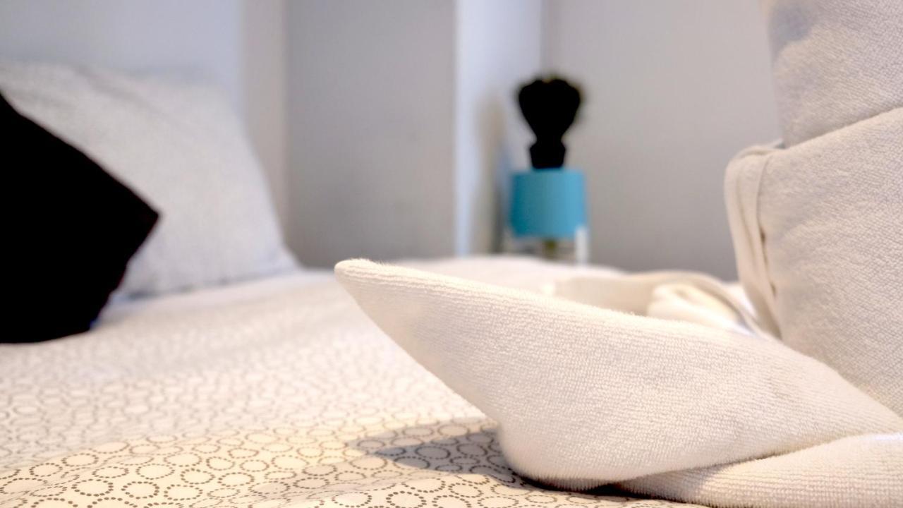 Sleep With Me Too Bangkok- Bts Phra Khanong Hotel 3*