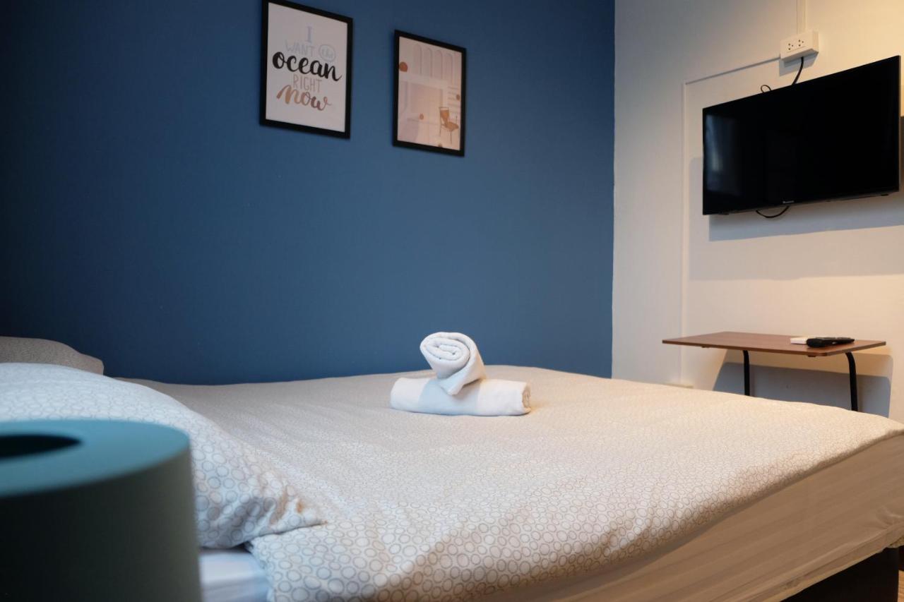 Sleep With Me Too Bangkok- Bts Phra Khanong Hotel