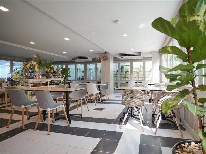 Hotel The Qube Fifty Bangkok