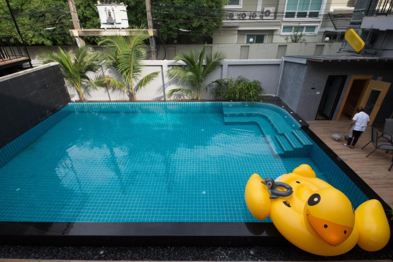 V20 Boutique Jacuzzi 4*