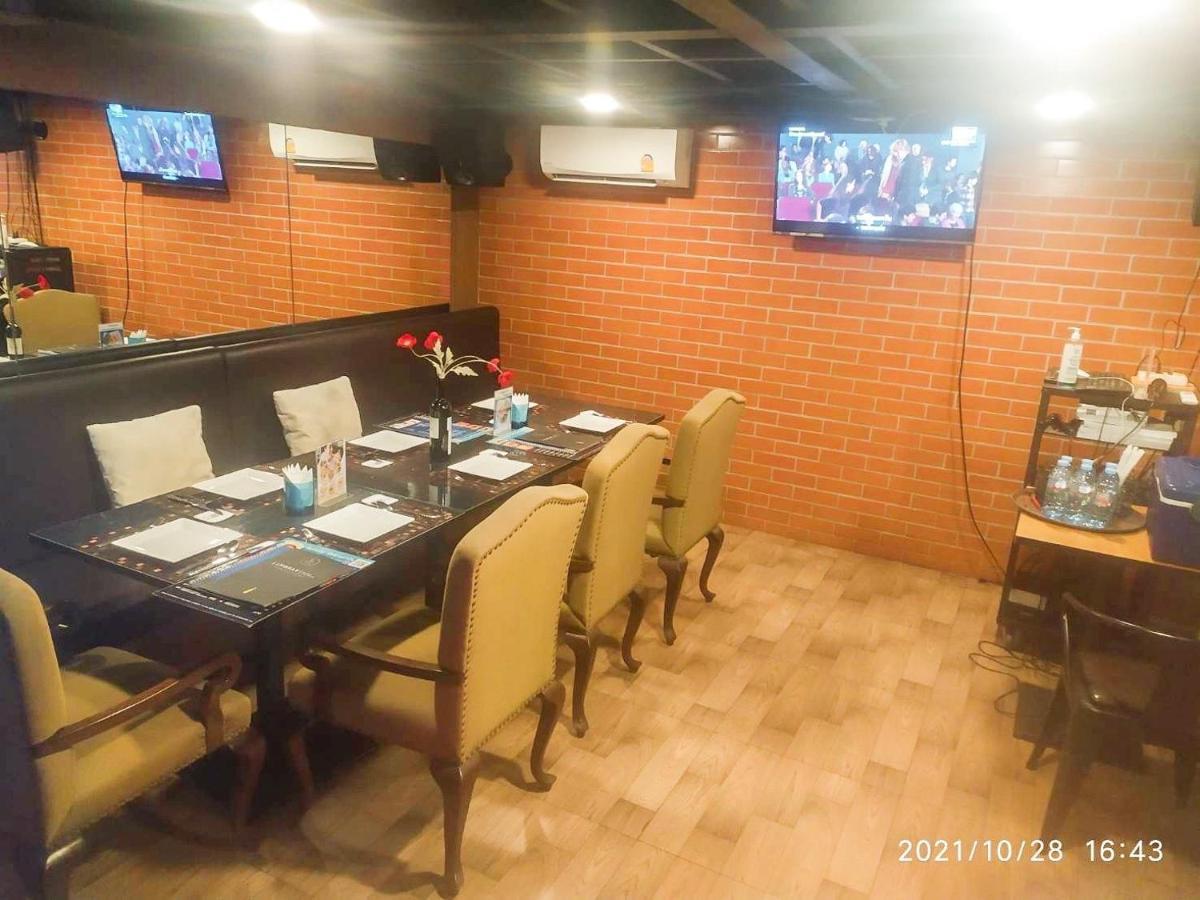 V20 Boutique Jacuzzi Bangkok