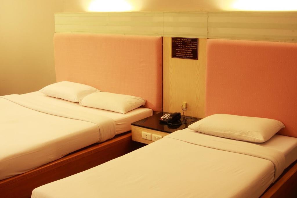Pradipat Hotel Bangkok