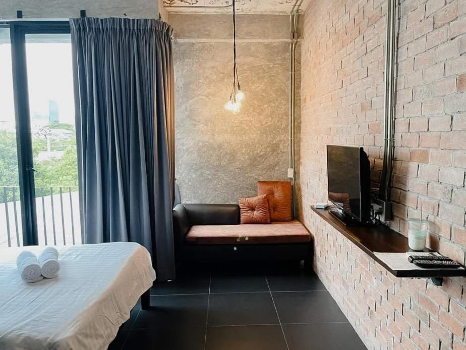Hostel The Local Ari