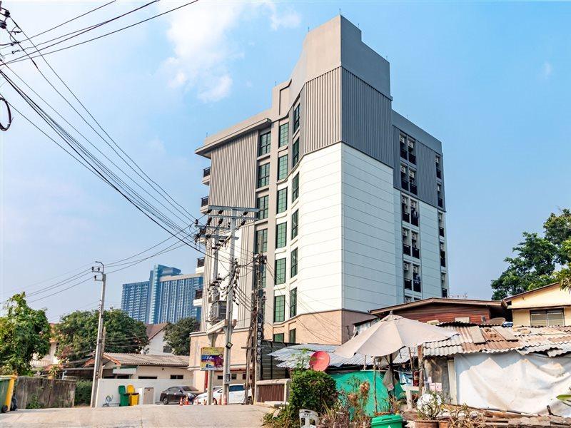 Bewish Bangphlat Bangkok