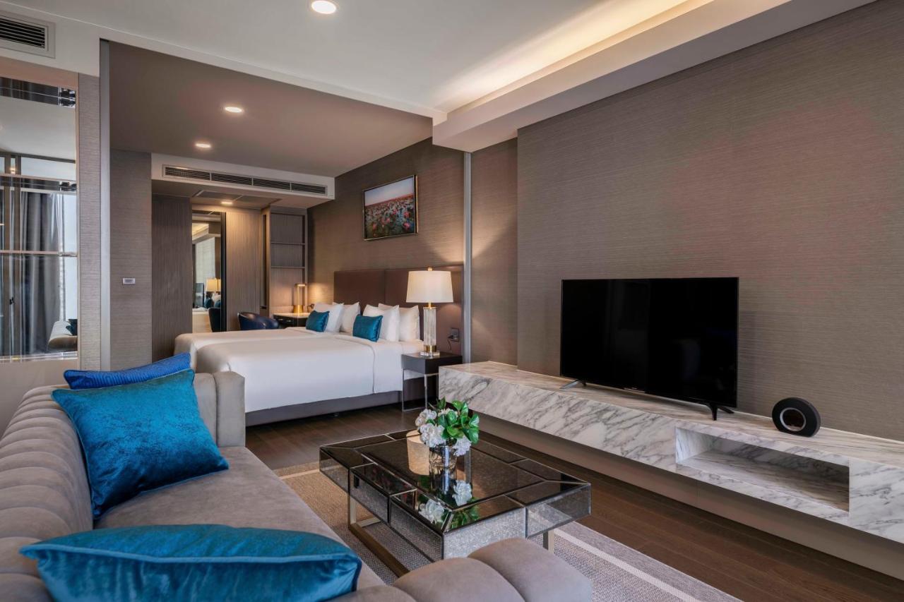 Wyndham Queen Convention Centre 4*