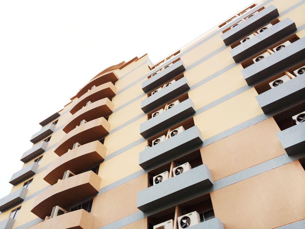 Grand Living Place Hotel