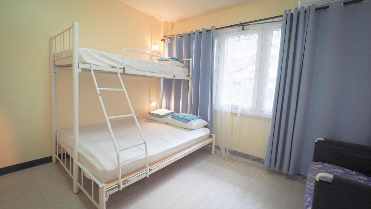 I-sleep Silom Hostel *