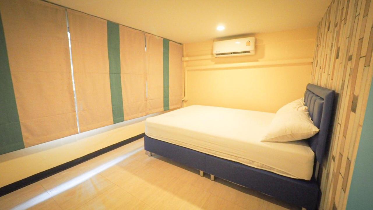 I-sleep Silom Hostel *