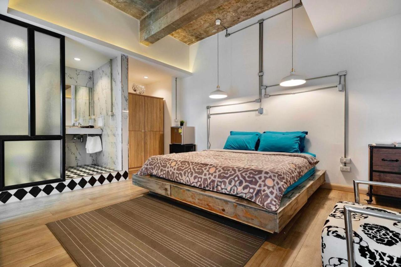 Blu Ari Stylish Gay Poshtel