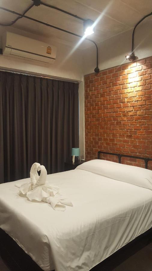Bed Place Albergue Banguecoque