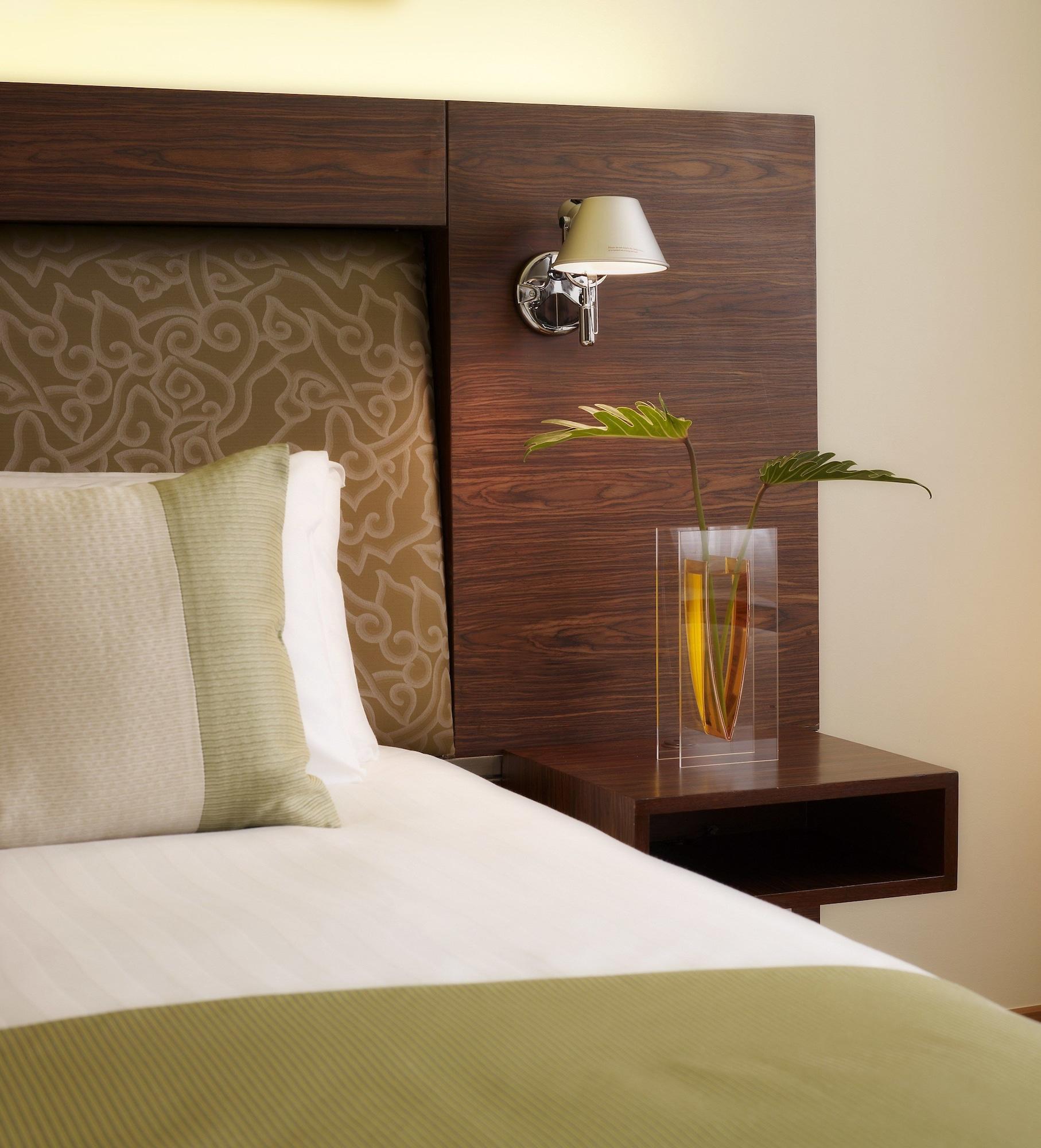 Nh Asoke Hotel 4*