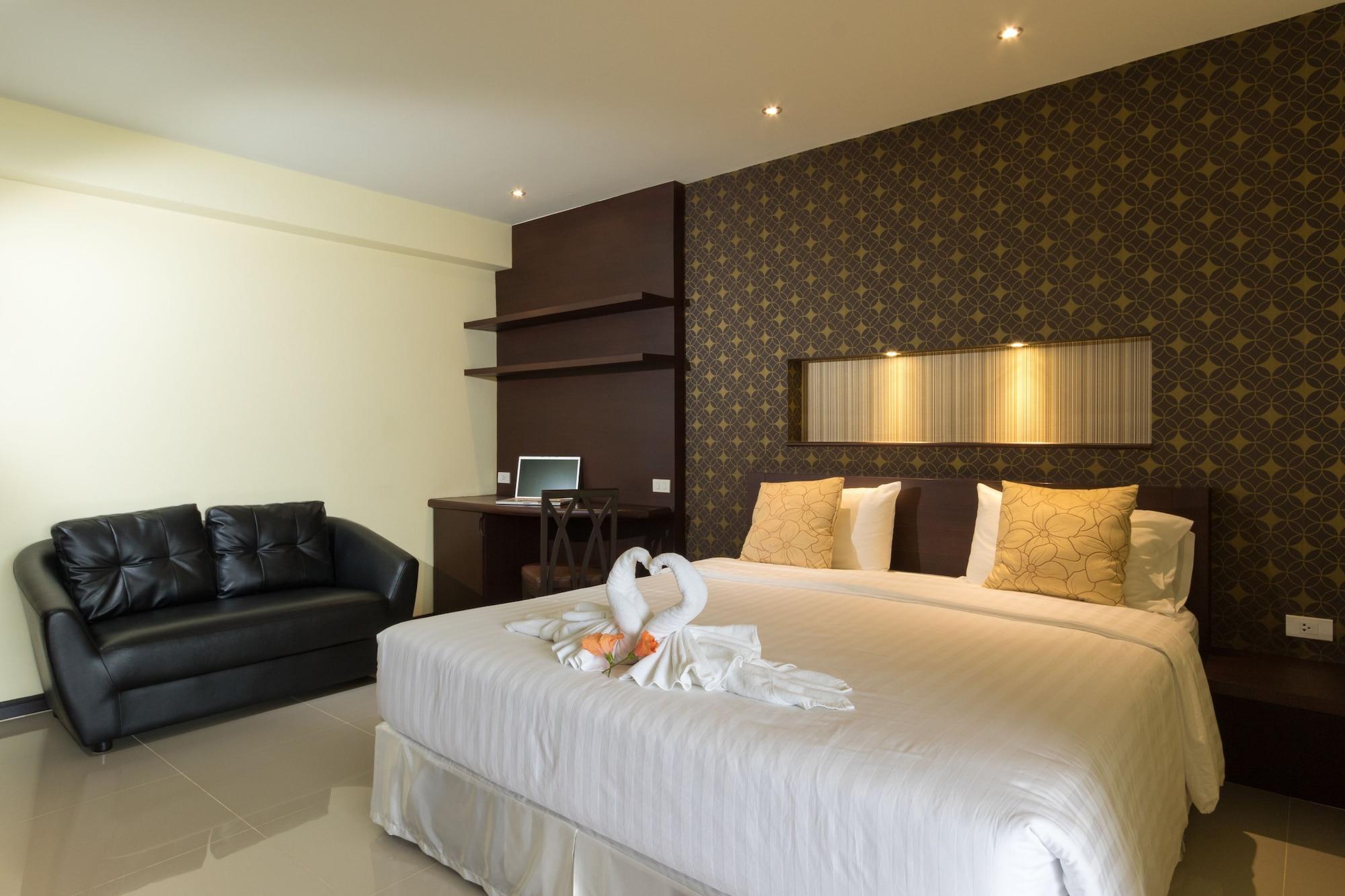 Chateau De Sukhumvit Aparthotel