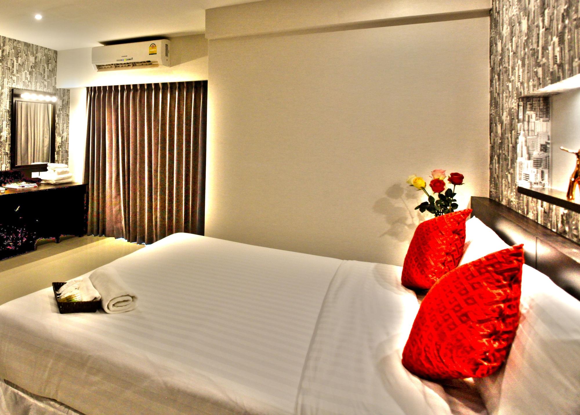 Chateau De Sukhumvit 3*