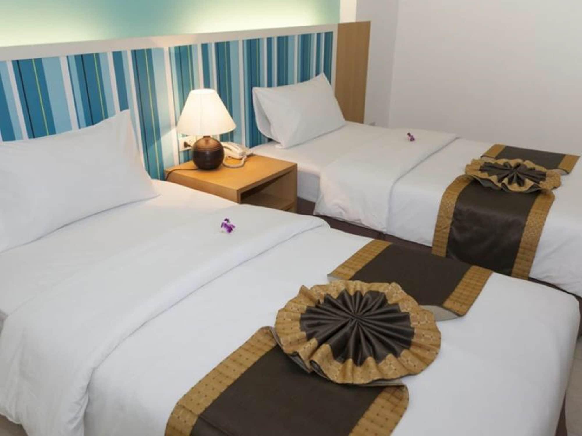 Hotel Grand Watergate 3*