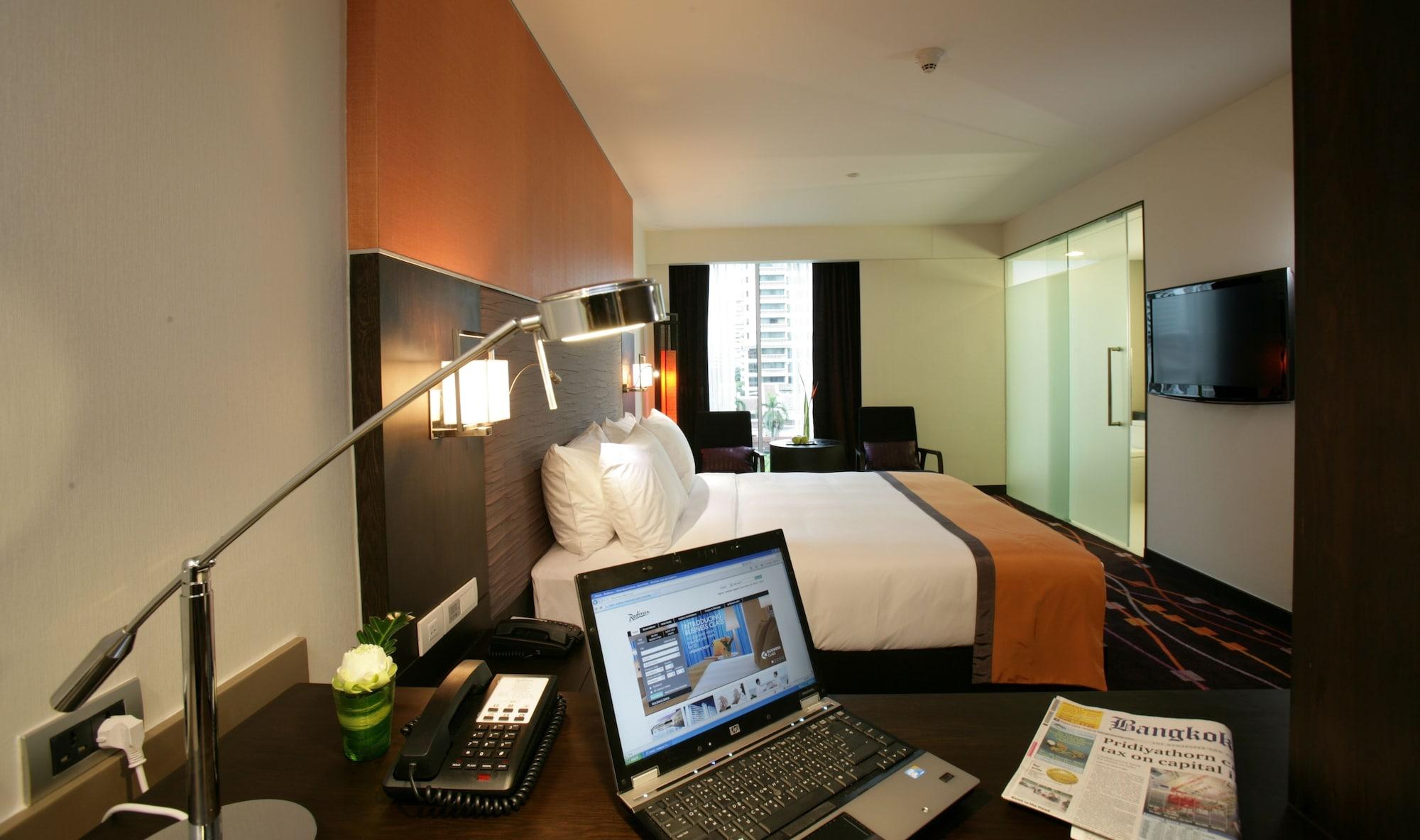 Radisson Sukhumvit - Sha Extra Hotel