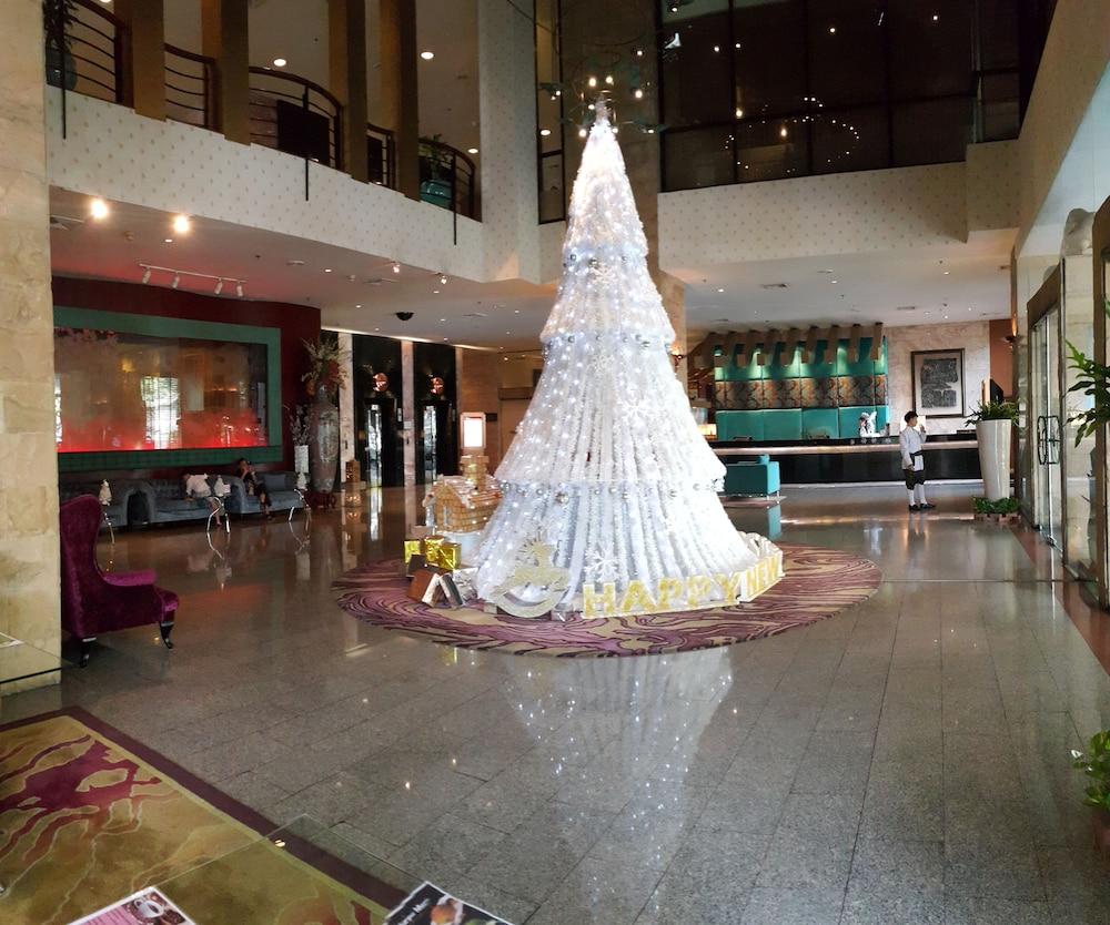 The Four Wings Hotel 4*